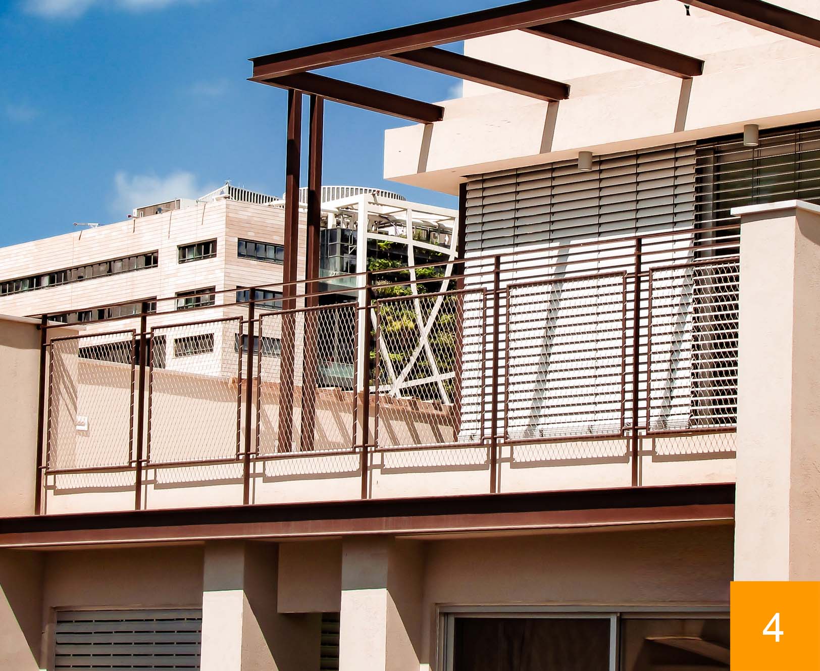 4.מעקה עם רשת מעויינים מכבלי נירוסטה